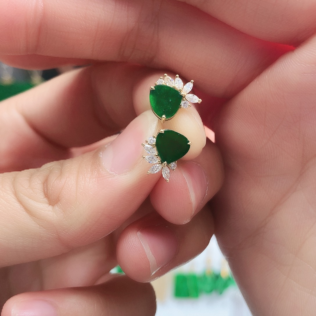 翡翠耳饰18K金镶嵌耳饰