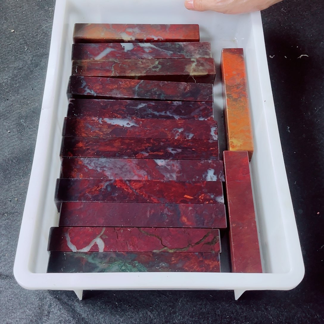 摆件广西桂林鸡血玉，不包邮