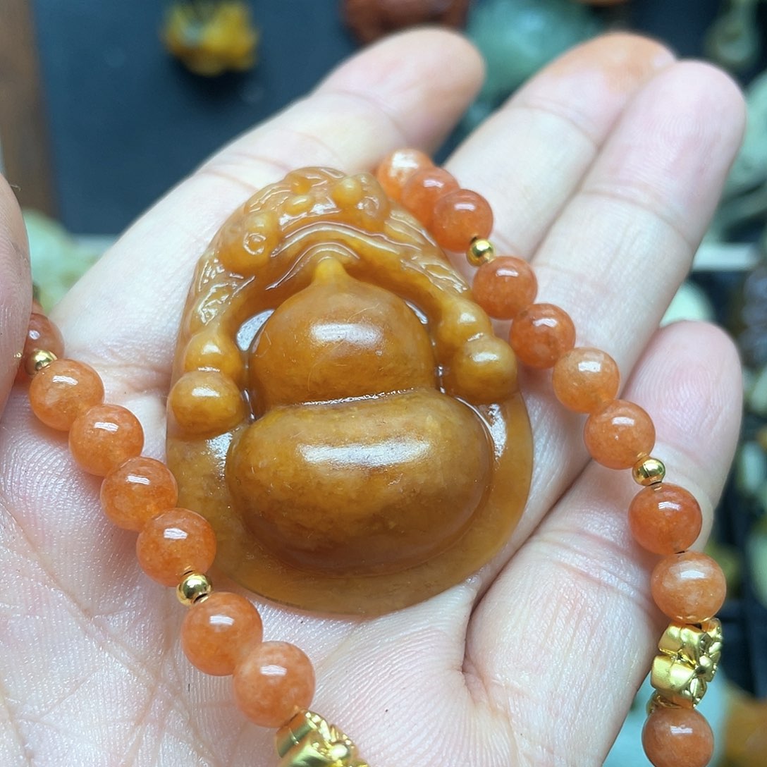 未镶嵌蛇纹石玉颈饰