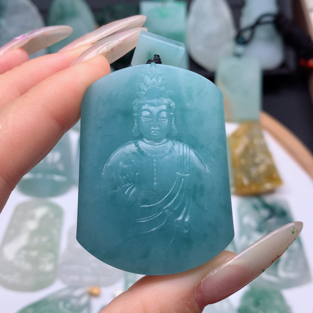 【闪购商品】翡翠颈饰未镶嵌冰种天空蓝素衣