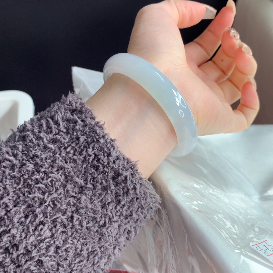 翡翠手镯未镶嵌（20号）