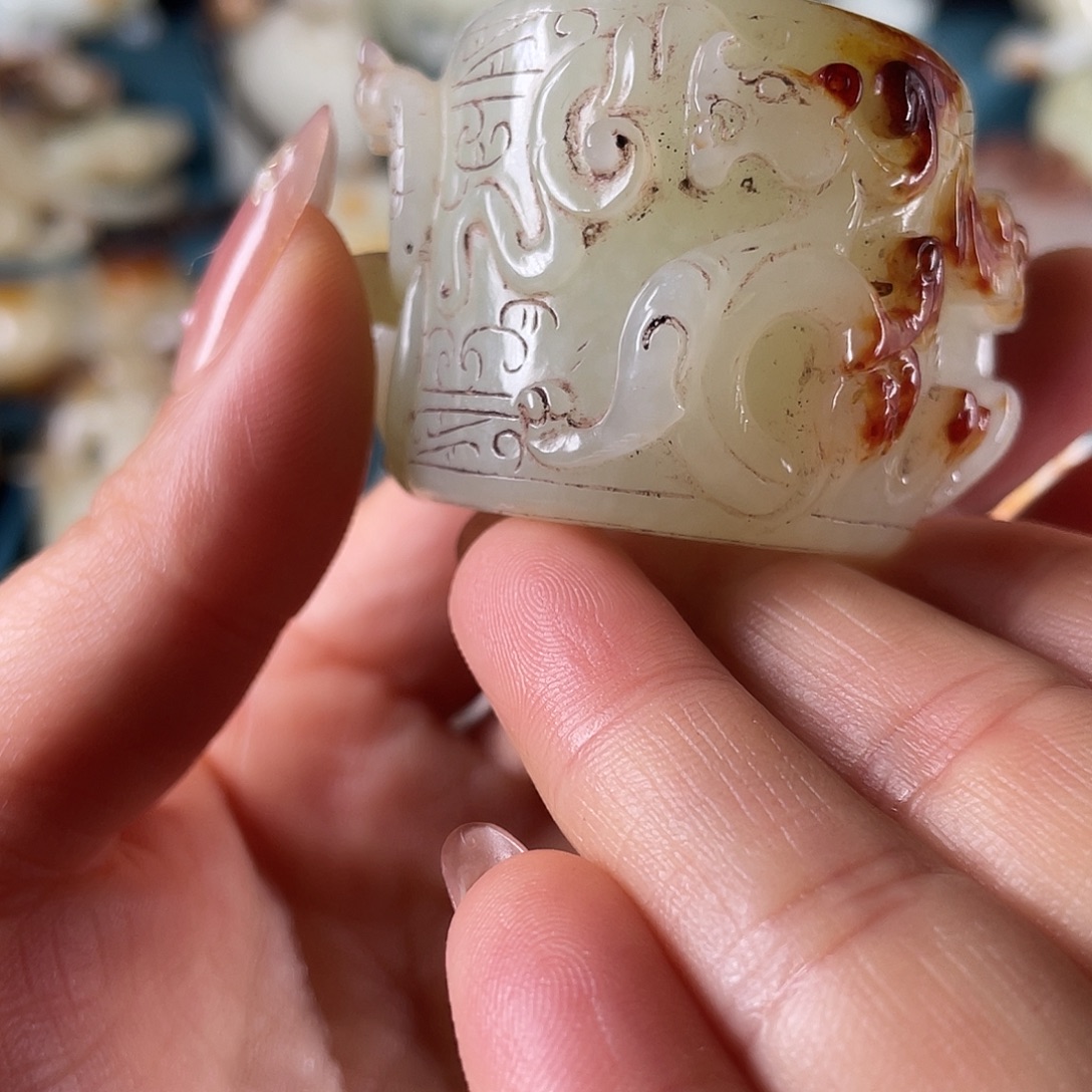 ****成和田玉（糖玉）未镶嵌手链