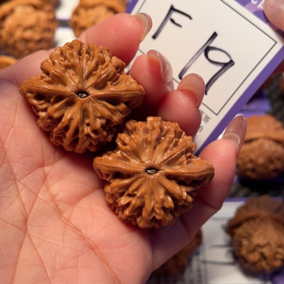 准***财文玩核桃把件19号秦闷34