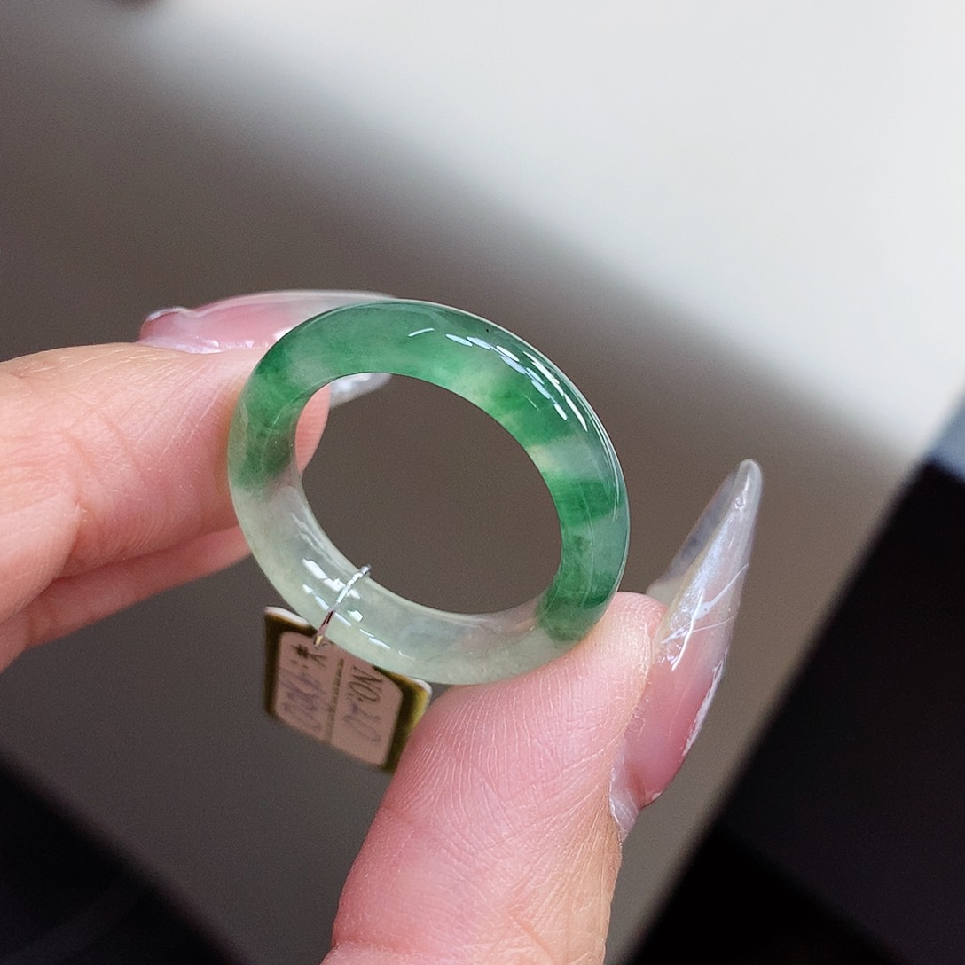 翡翠戒指未镶嵌20号