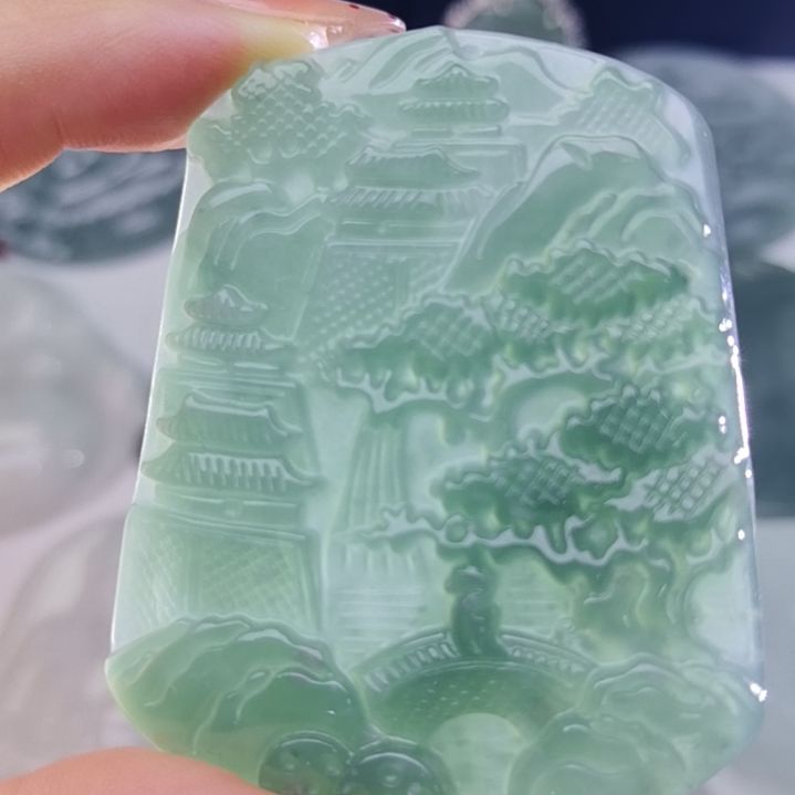 翡翠颈饰未镶嵌天然的A货翡翠多样性发货