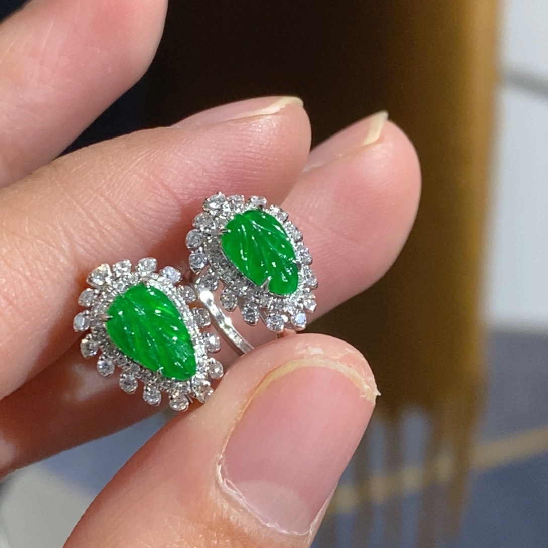 翡翠耳饰18K金镶嵌天然缅甸A货翡翠