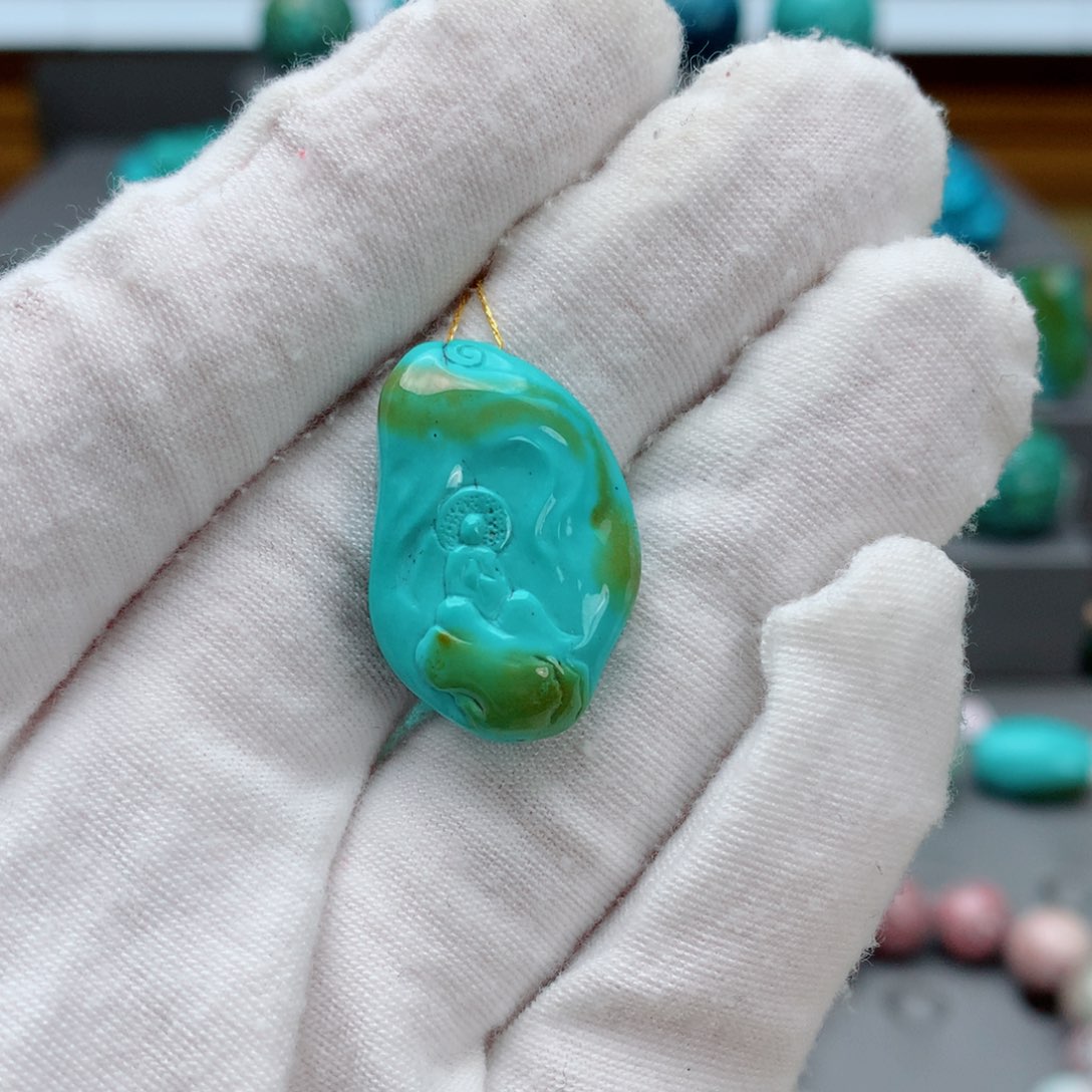 绿松石配饰未镶嵌