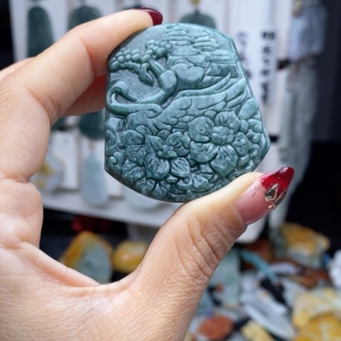 翡翠颈饰未镶嵌翡翠