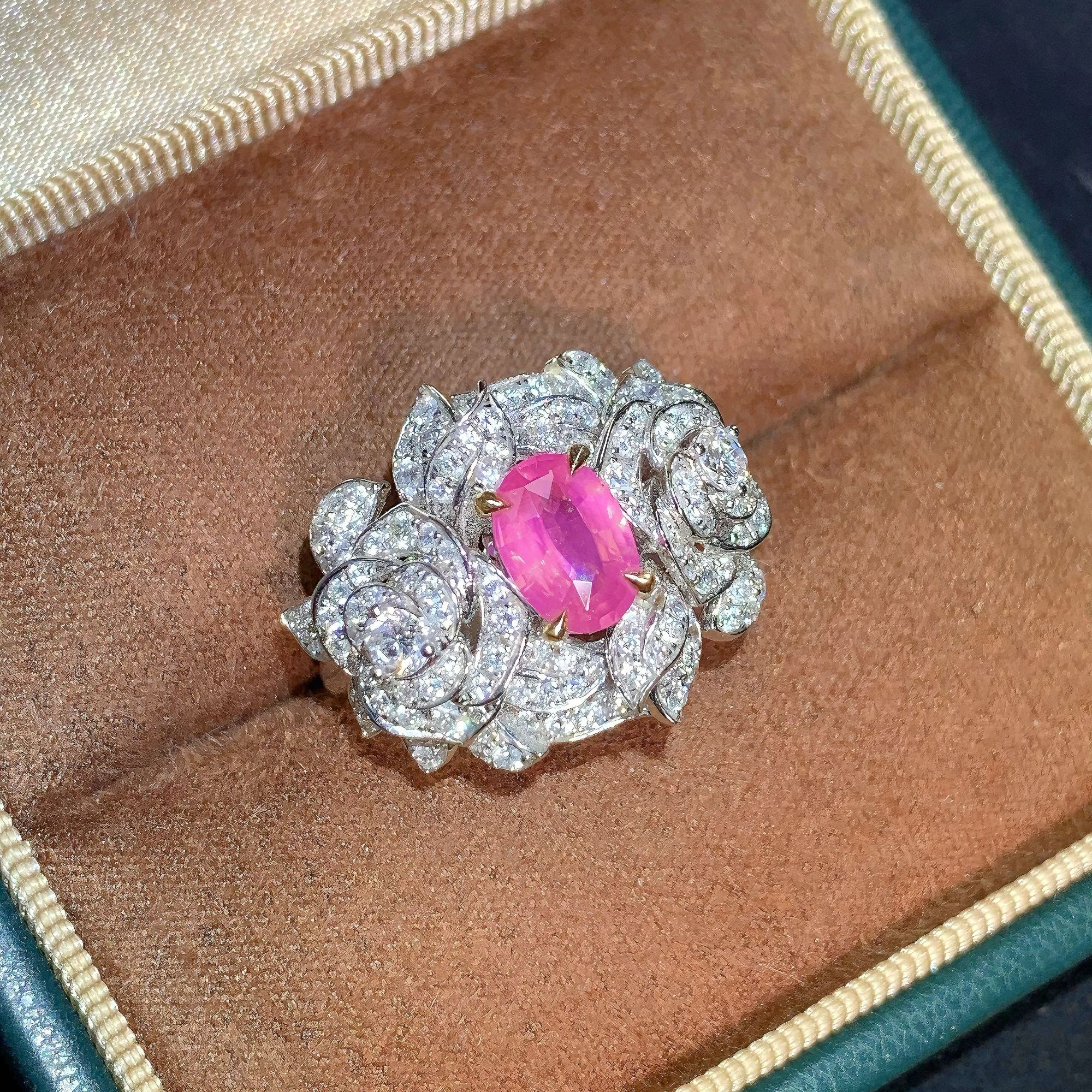 YIYI · 1.06ct莲花色尖晶石戒指 ·18k金钻石 · 附GUILD证