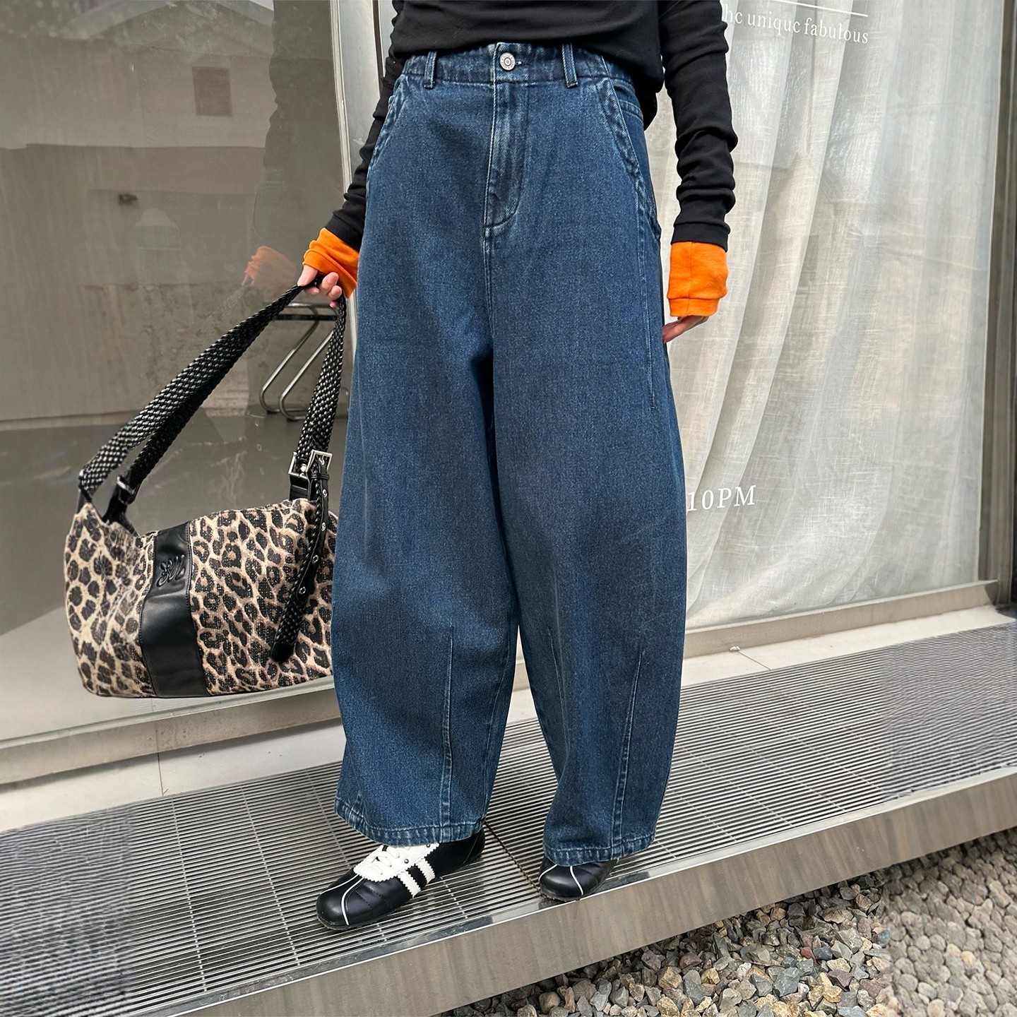 REREK设计师品牌宽松休闲刺绣茧型九分牛仔裤R25D11228296