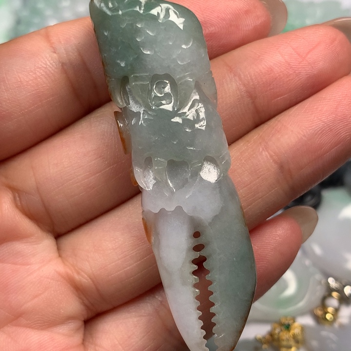 翡翠未镶嵌颈饰翡翠