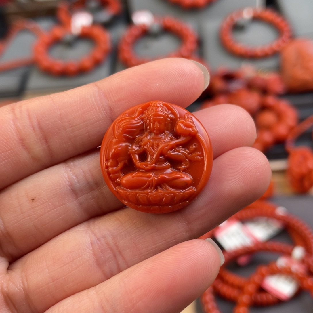 南红玛瑙雕刻未镶嵌阿*莉