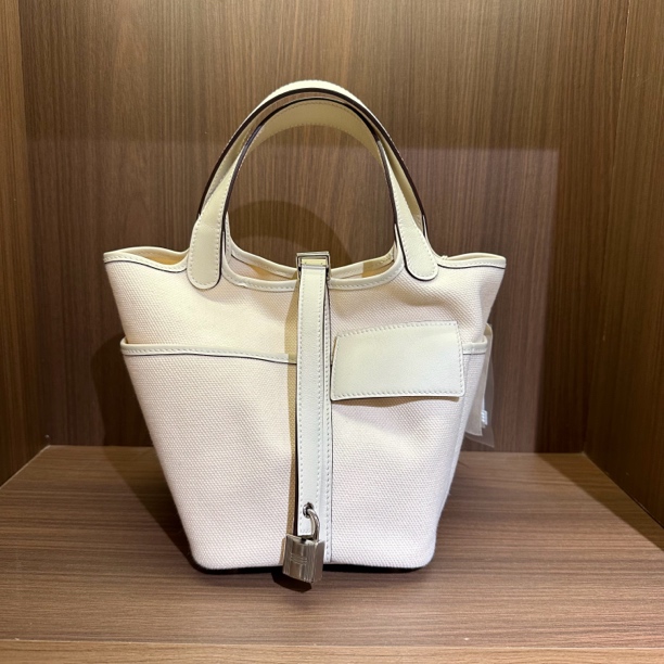 95新 Hermes/爱马仕 只盒/Hermes Cargo奶油白U刻18菜篮子