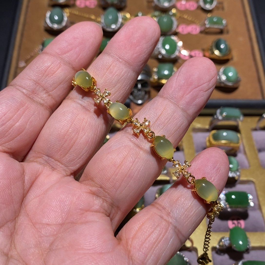 和田玉（碧玉）手链未镶嵌