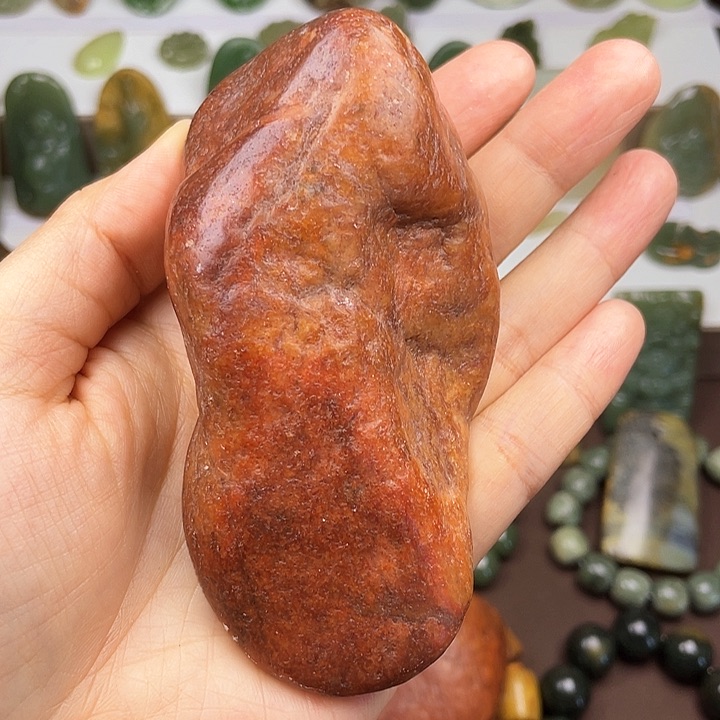 岫岩河磨玉（透闪石质玉）颈饰未镶嵌