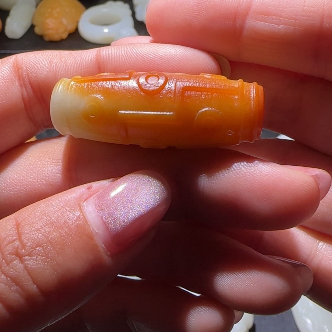 任***游和田玉未镶嵌颈饰