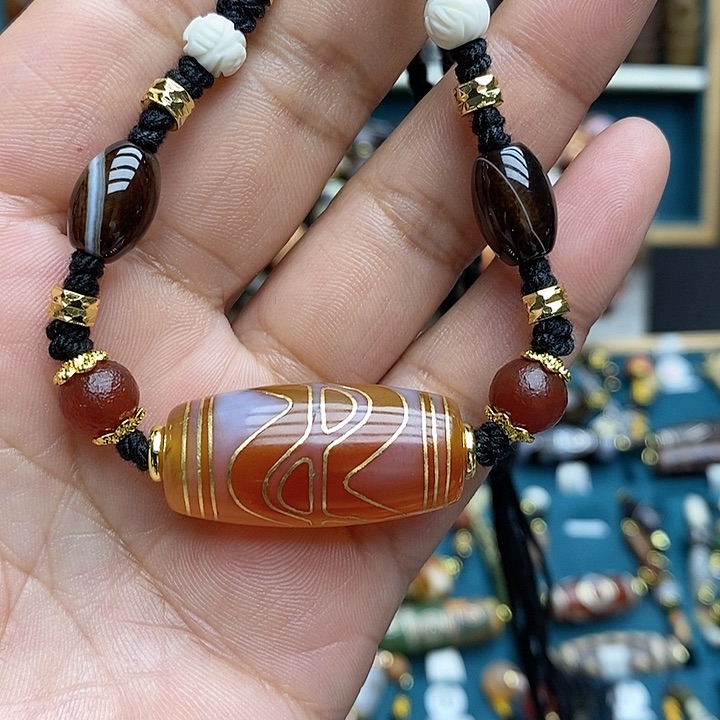 玛瑙/玉髓颈饰合金