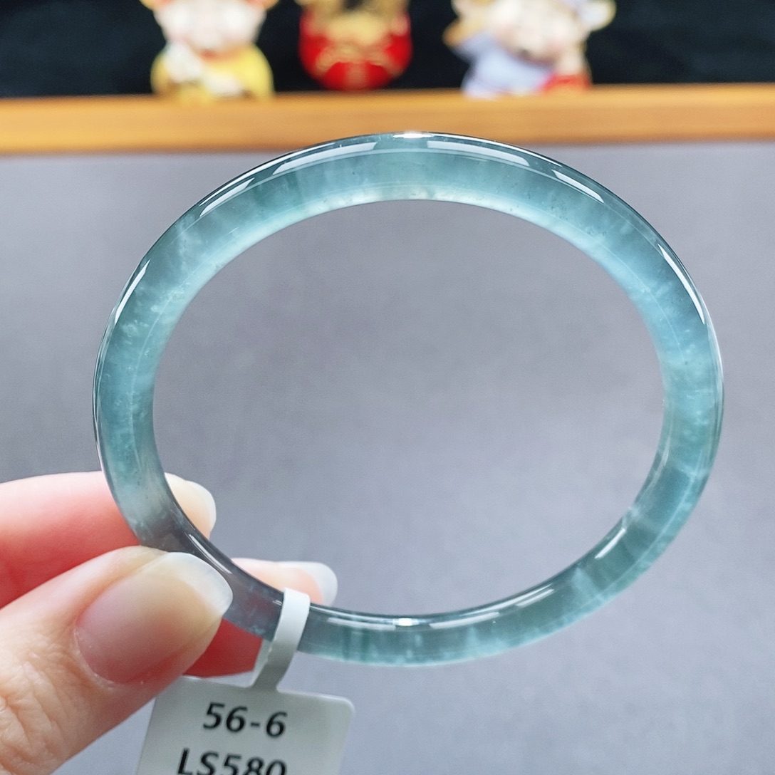 翡翠未镶嵌手镯84