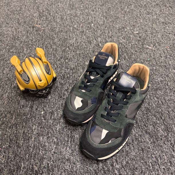 95新 Valentino/华伦天奴 /40码/迷彩休闲鞋/公价7000/GM000143