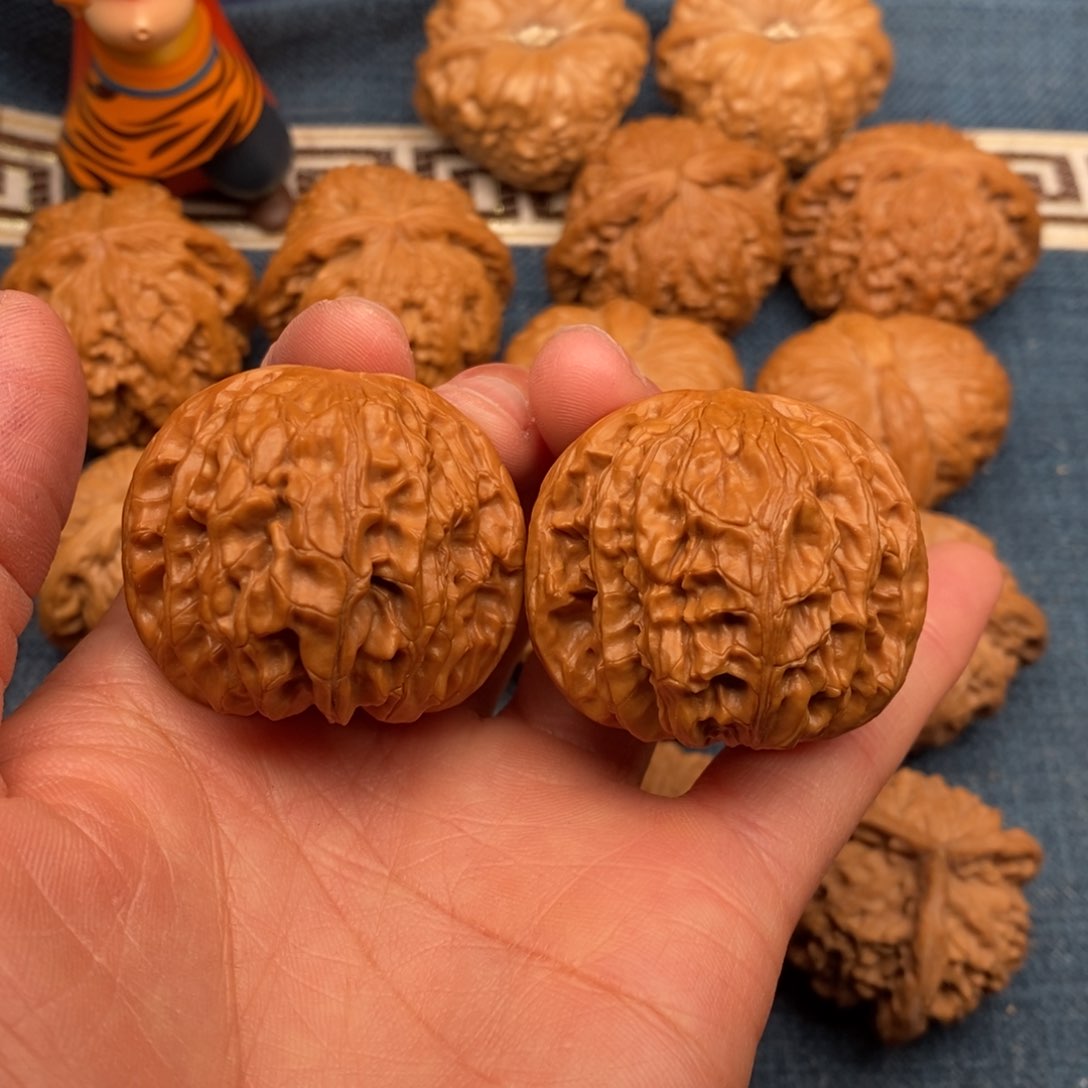 文玩核桃把件40正球磨