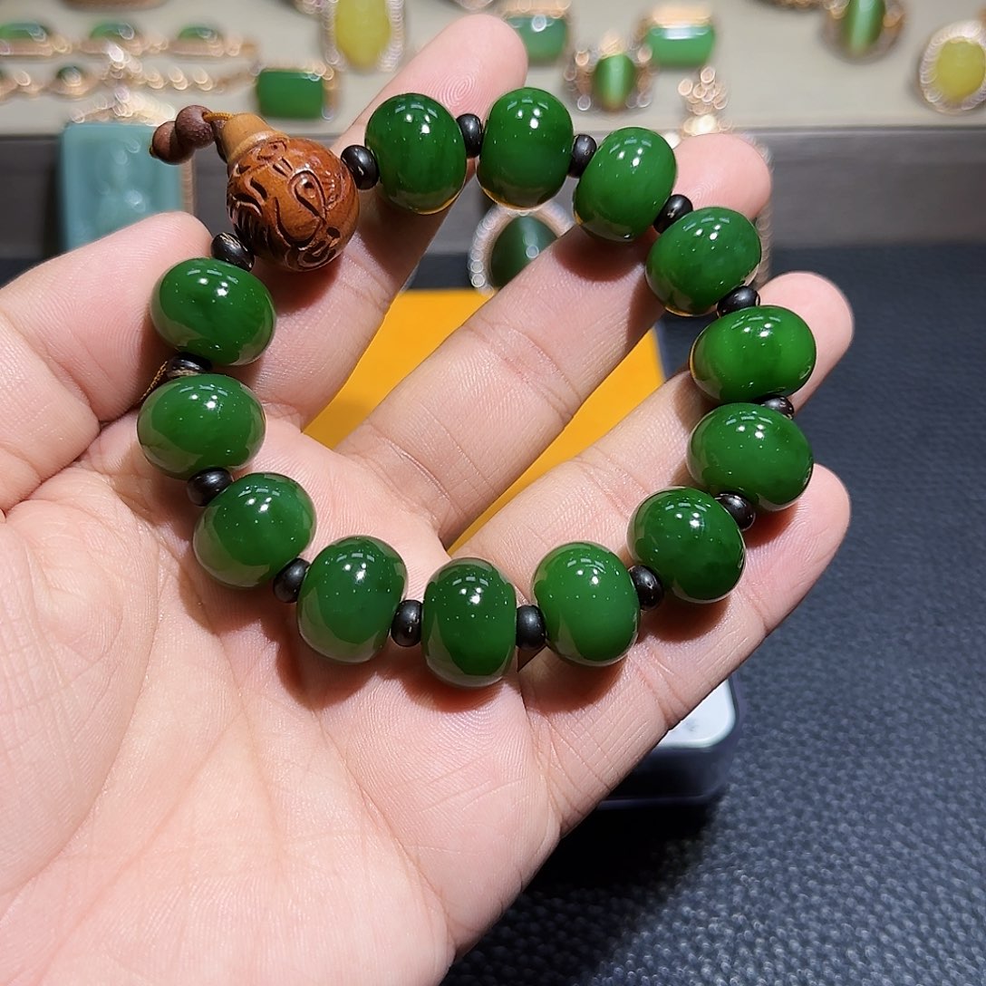 和田玉（碧玉）手链未镶嵌人****见