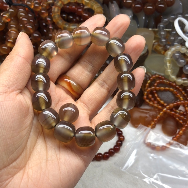 田***园玛瑙/玉髓手链未镶嵌