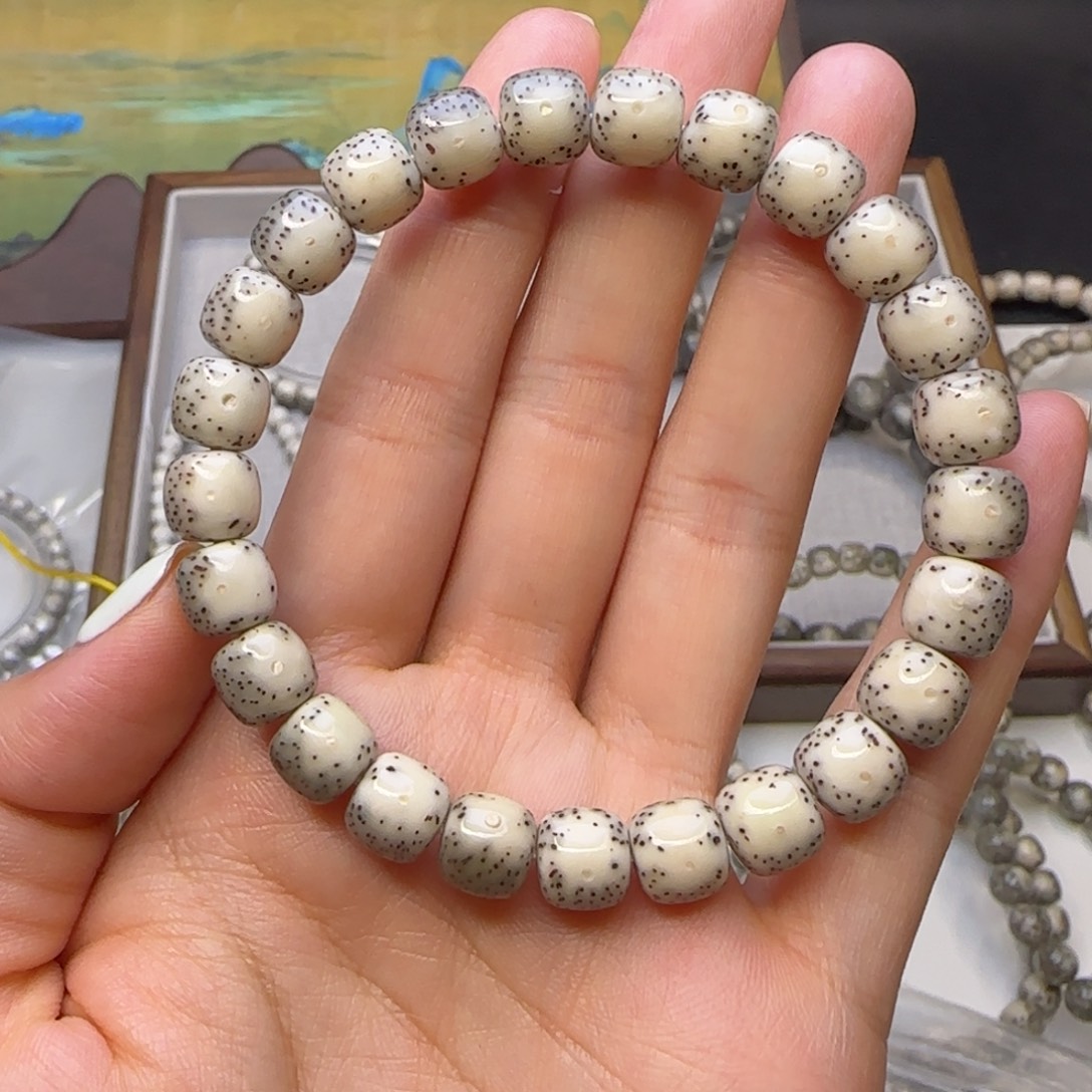 星月菩提手串石玉奶奶灰大留白9×8