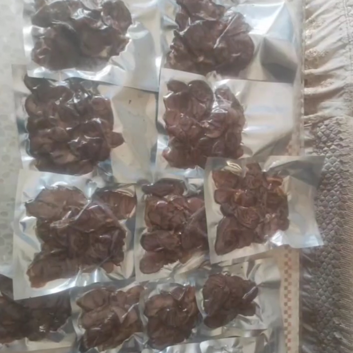 青藏高原清真秘制卤牦牛肉真空包装好吃美味妈妈的味道净重250g