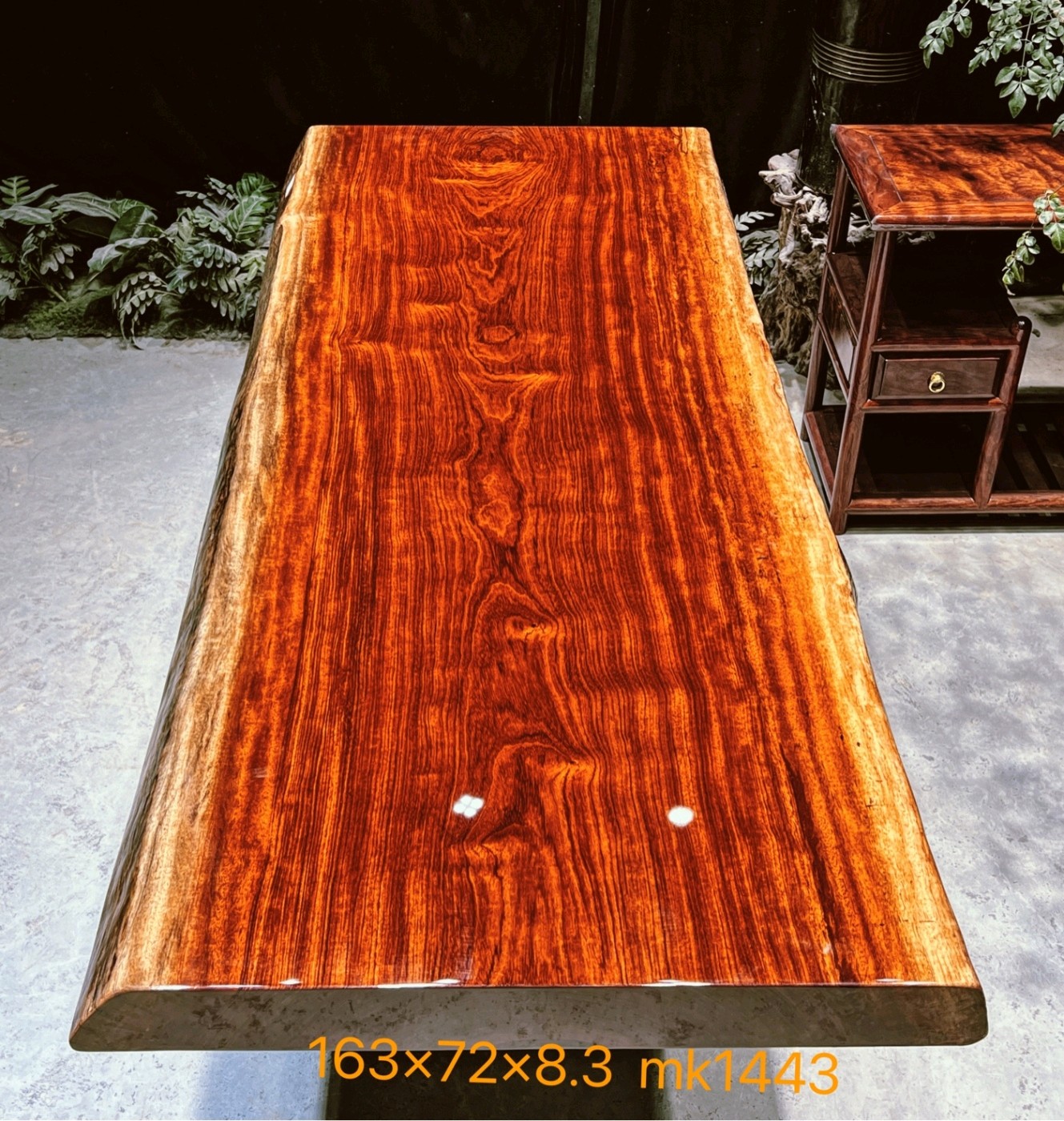木板茶桌巴花mk1443倒盖自然边 163*72*8.3