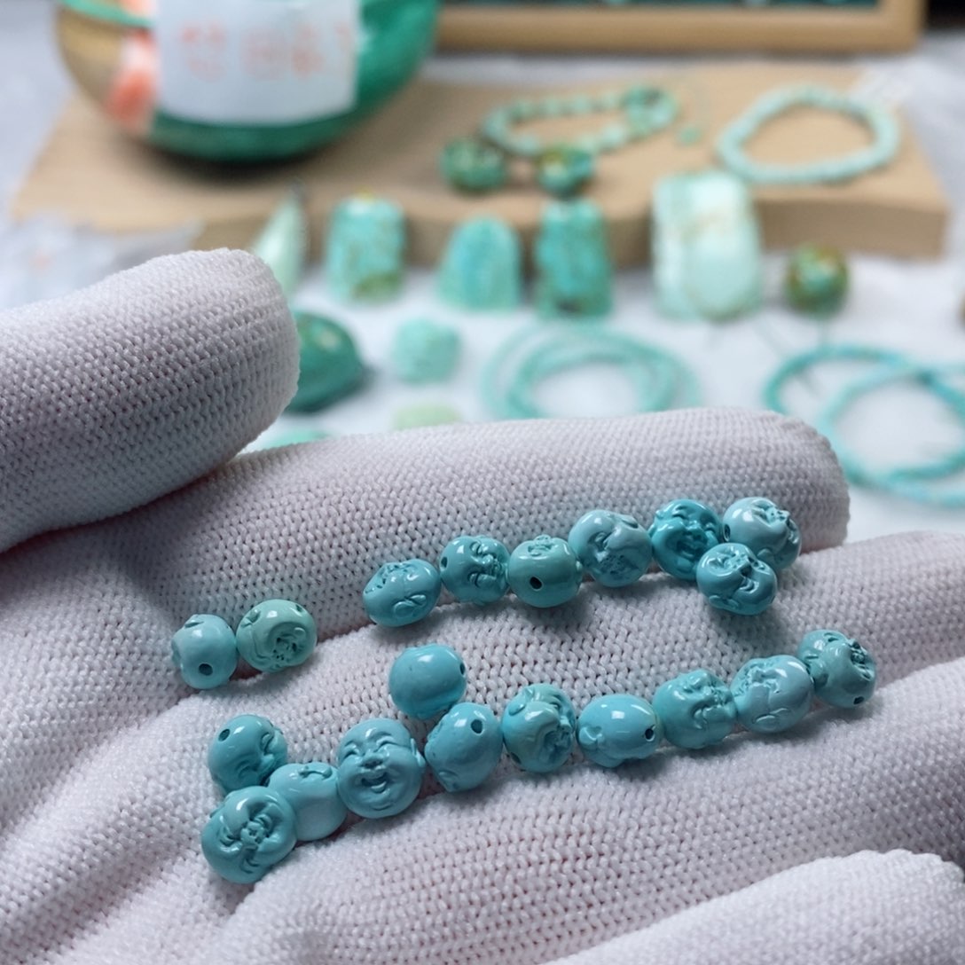 绿松石颈饰未镶嵌