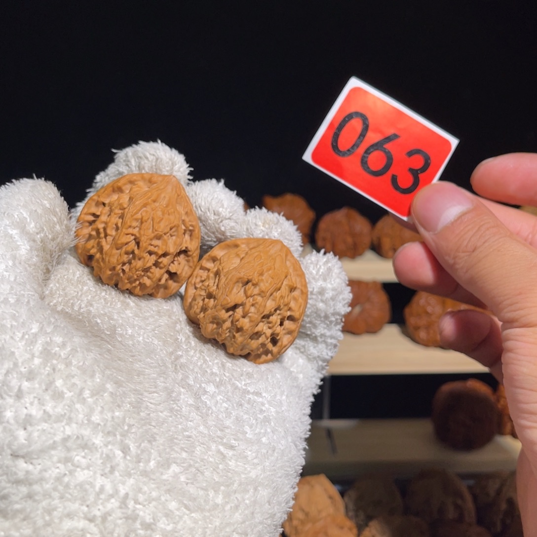 把件文玩核桃水滴磨盘 38左右 编号063