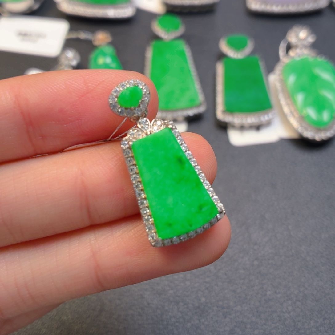 翡翠银S925镶嵌颈饰