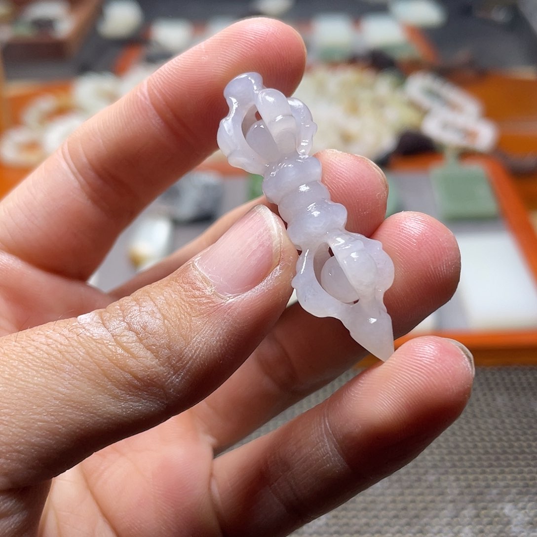 定制和田玉挂件未镶嵌