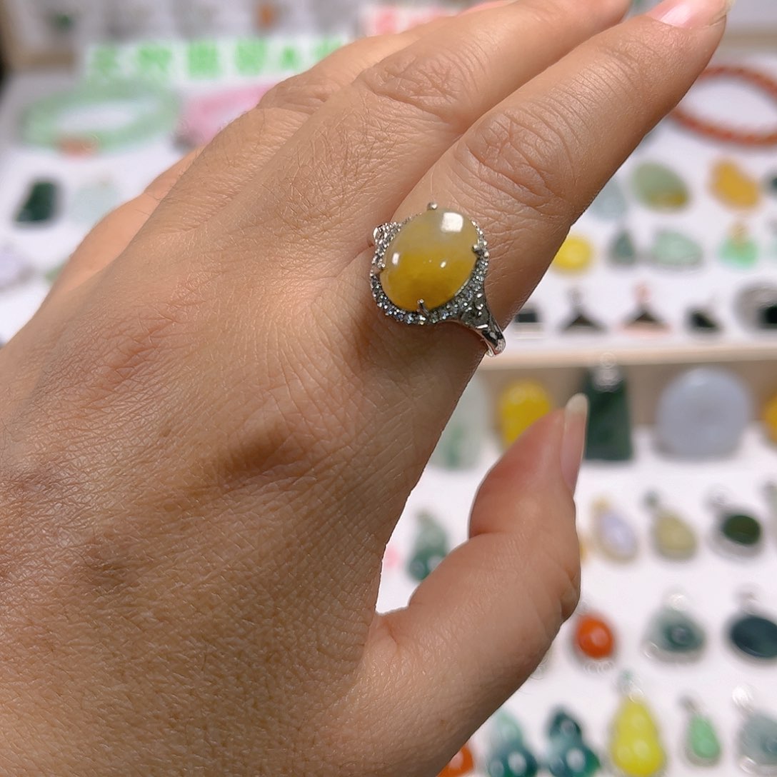 【闪购商品】翡翠颈饰未镶嵌时**播吊坠