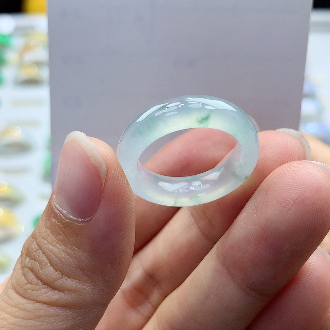 翡翠戒指未镶嵌1314圈