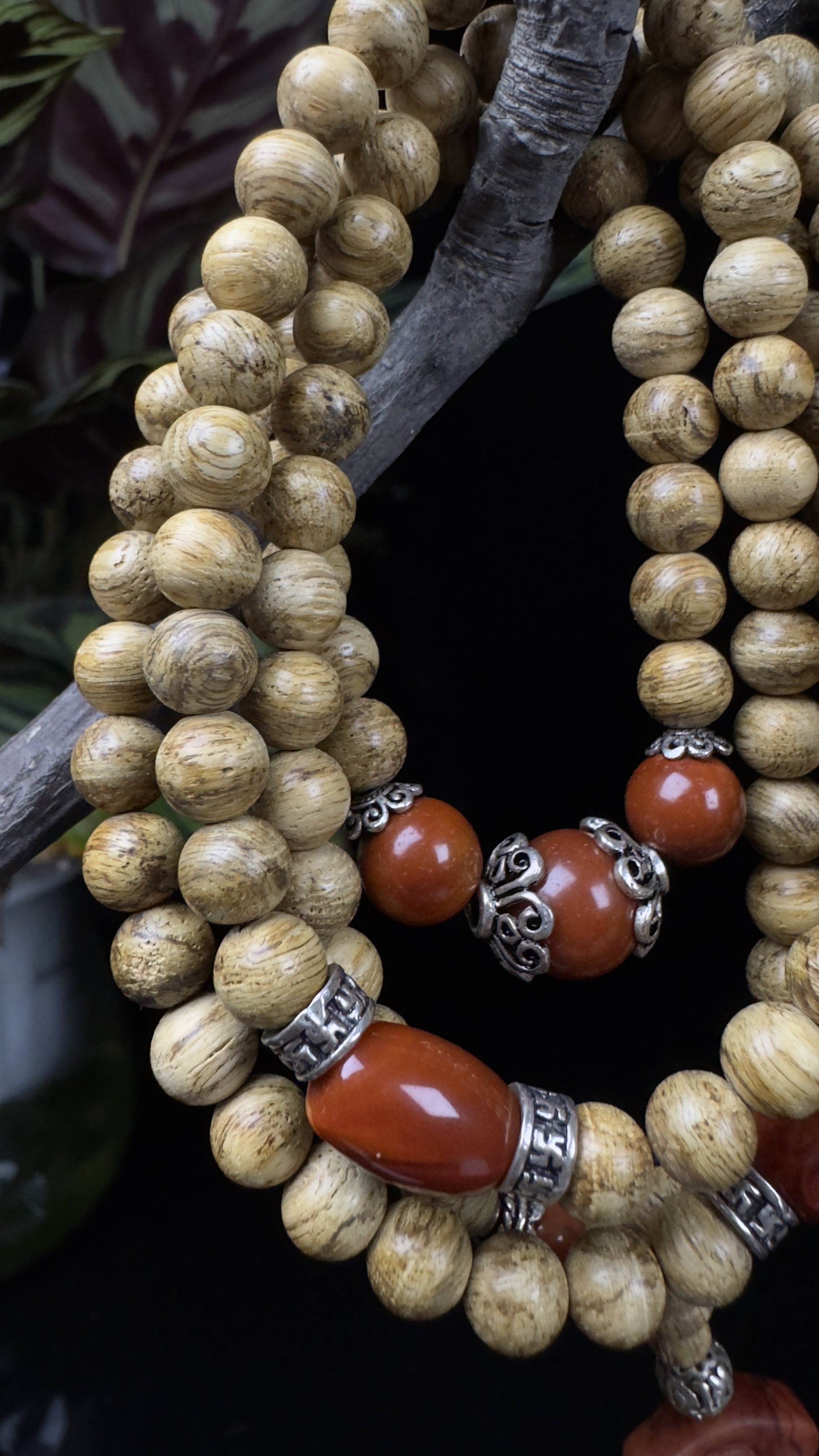 天然  加里曼丹沉香 108颗佛珠手串