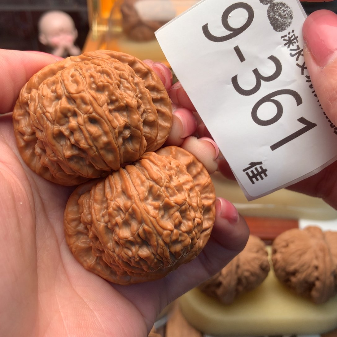 文玩核桃把件46闷白 