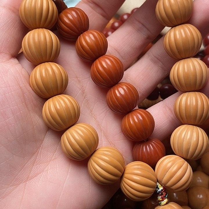 猴头核桃吊坠潘****）手持