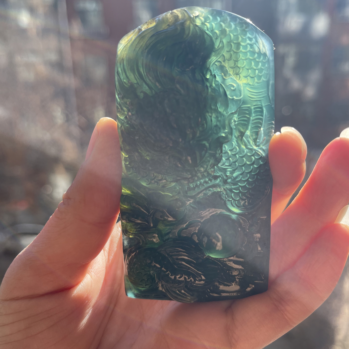 精美花玉俏色巧雕龙牌子挂坠吊坠，颜色漂亮，手工雕刻