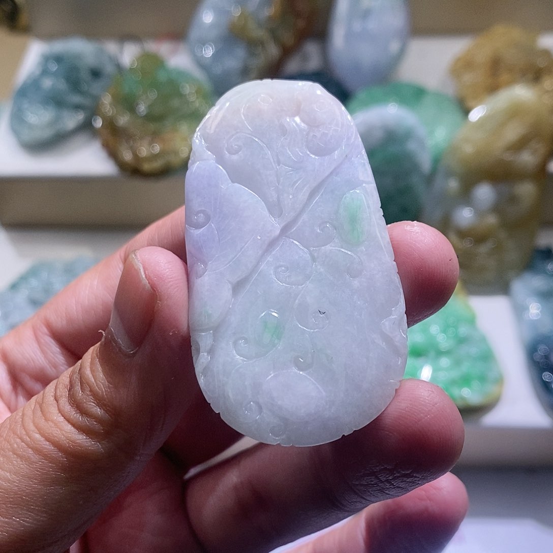 【闪购商品】翡翠颈饰未镶嵌荷叶鱼