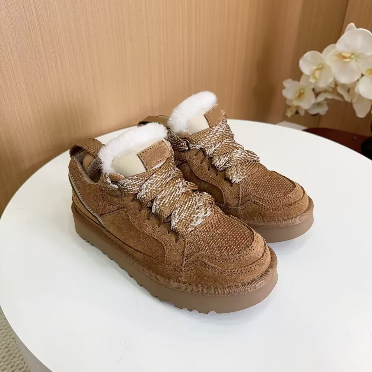 【梅尔款全新未拆封】桑坡雪地靴羊皮毛一体毛毛鞋板鞋系带款