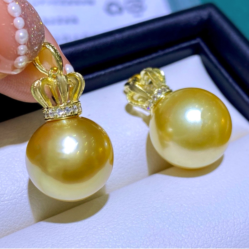 铜合金仿珍珠吊坠 14-15mm金色女王皇冠款吊坠DZB304