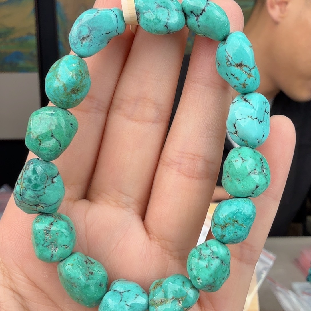 绿松石未镶嵌珠宝奇石