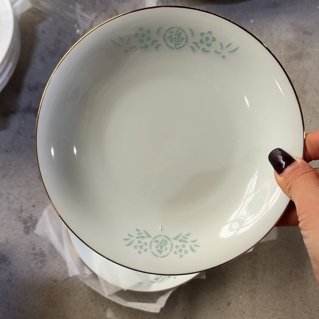 白瓷骨碟金两个好