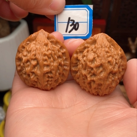 文玩核桃吊坠金牛36.5