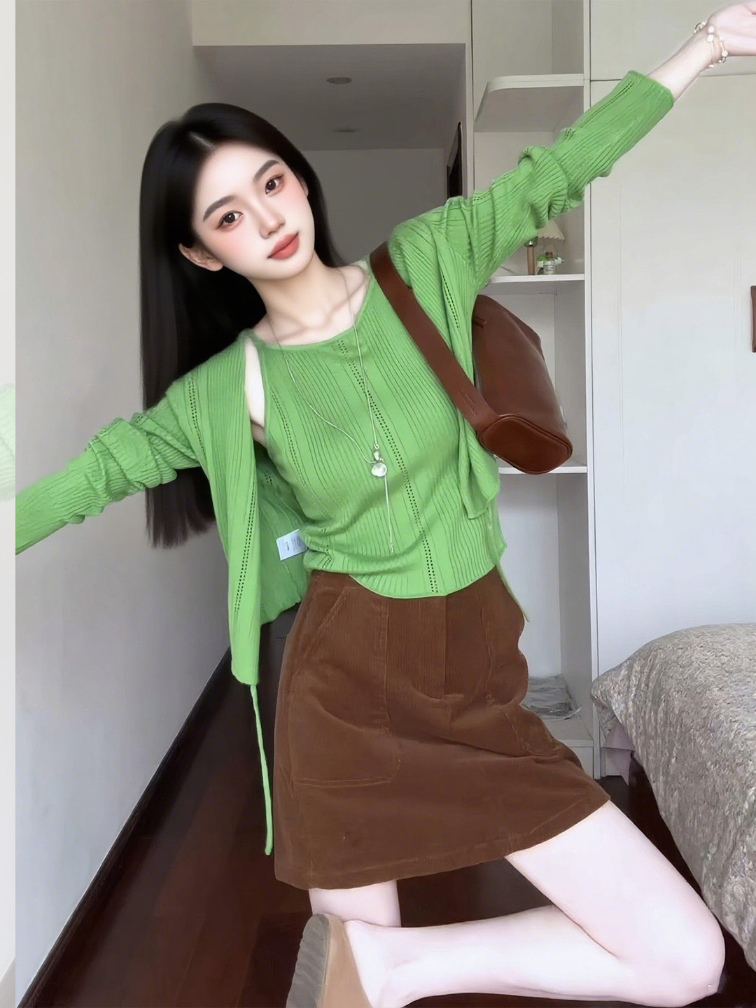 绿色针织开衫叠穿吊带三件套女2025新款早秋季多巴胺韩系穿搭套装