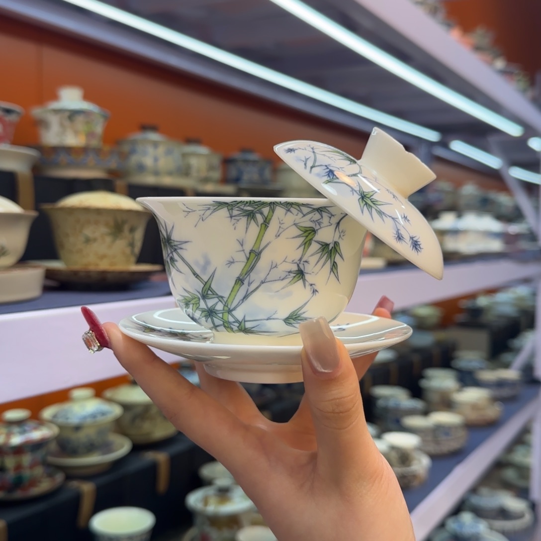 我在外面吃饭呢你在哪了