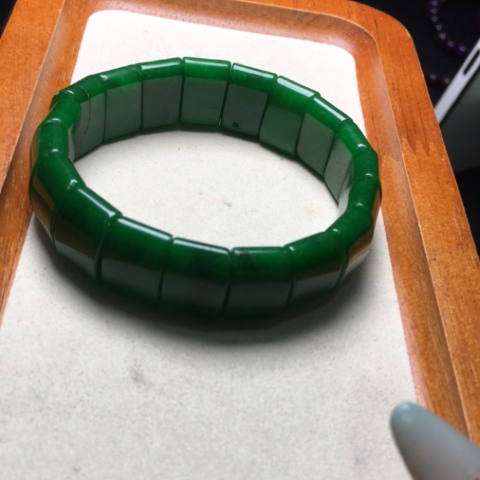   428   卡15绿色手牌