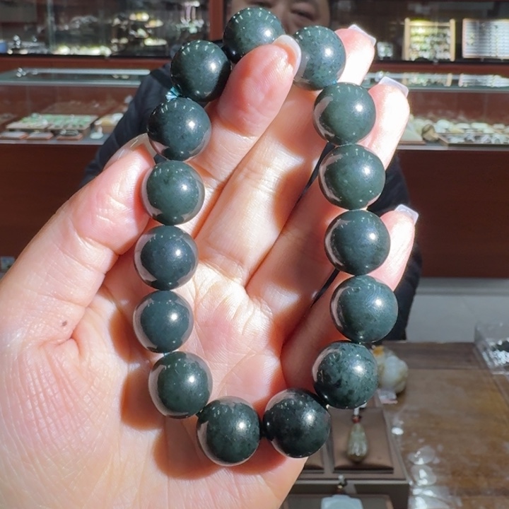 和田玉手串未镶嵌