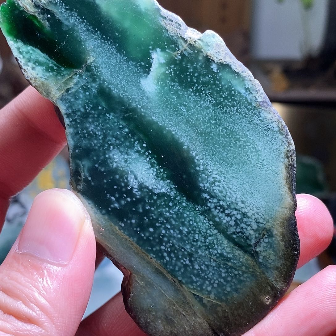 翡翠颈饰未镶嵌大****泉